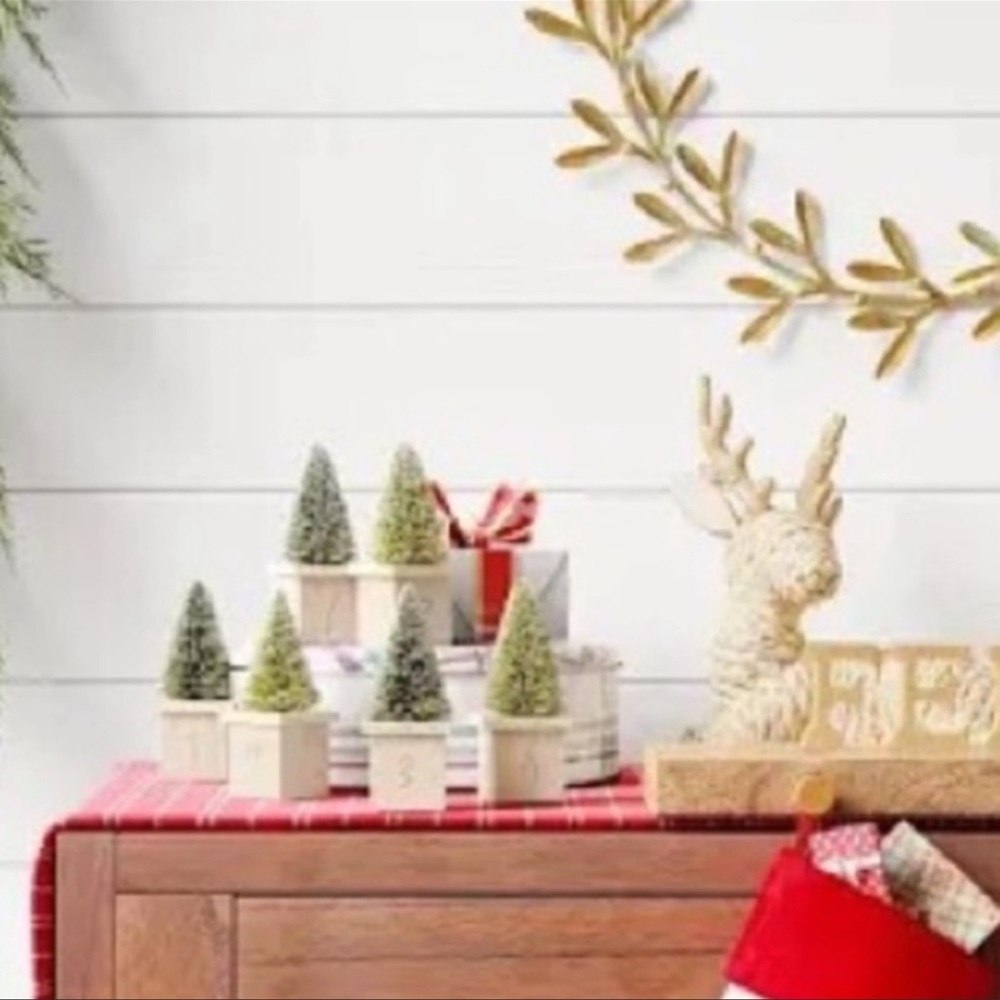THRESHOLD NWT bottlebrush tree Christmas countdown calendar